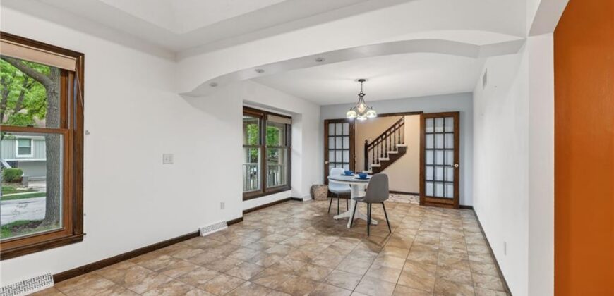 6713 N Garfield Avenue, Gladstone, MO 64118