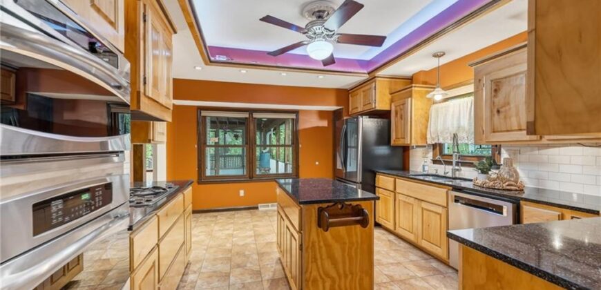 6713 N Garfield Avenue, Gladstone, MO 64118