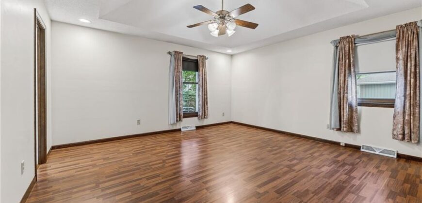 6713 N Garfield Avenue, Gladstone, MO 64118
