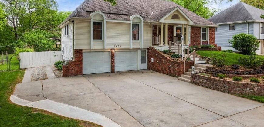 6713 N Garfield Avenue, Gladstone, MO 64118