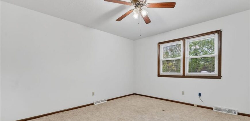 6713 N Garfield Avenue, Gladstone, MO 64118