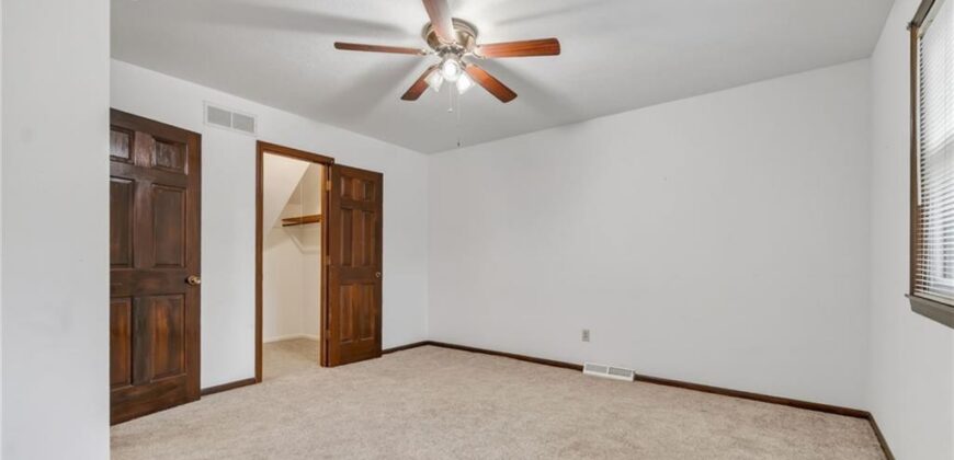 6713 N Garfield Avenue, Gladstone, MO 64118
