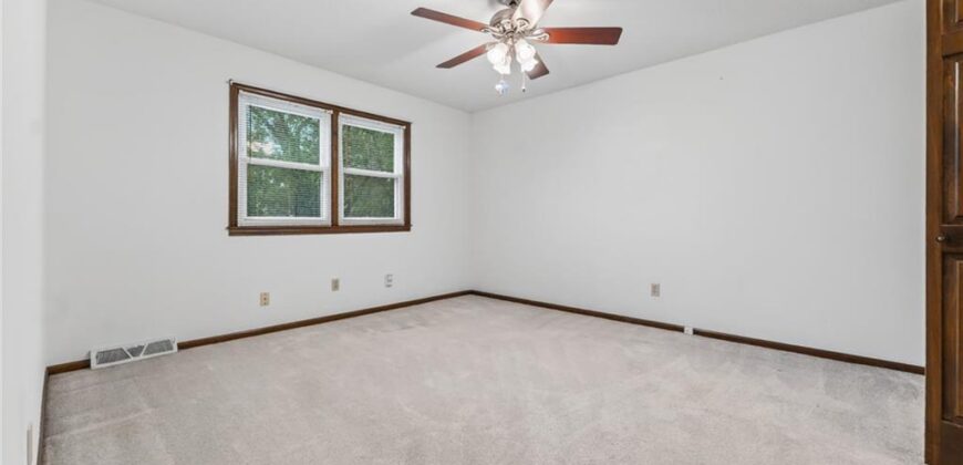 6713 N Garfield Avenue, Gladstone, MO 64118
