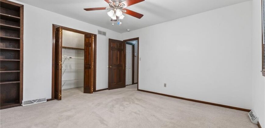 6713 N Garfield Avenue, Gladstone, MO 64118