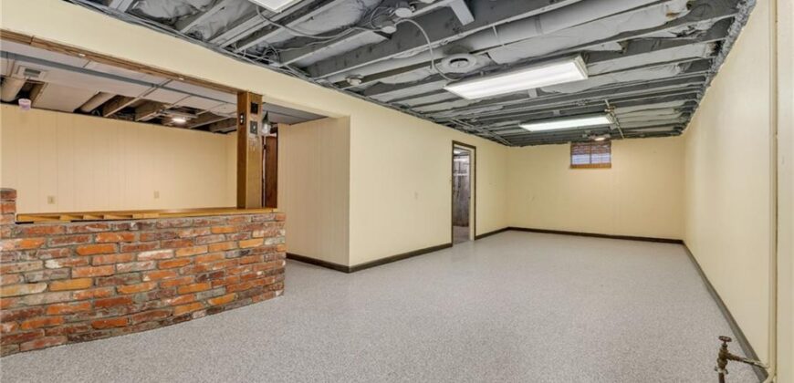 6713 N Garfield Avenue, Gladstone, MO 64118