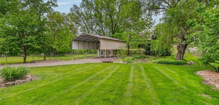 6713 N Garfield Avenue, Gladstone, MO 64118