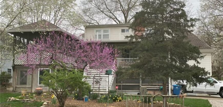 6713 N Garfield Avenue, Gladstone, MO 64118