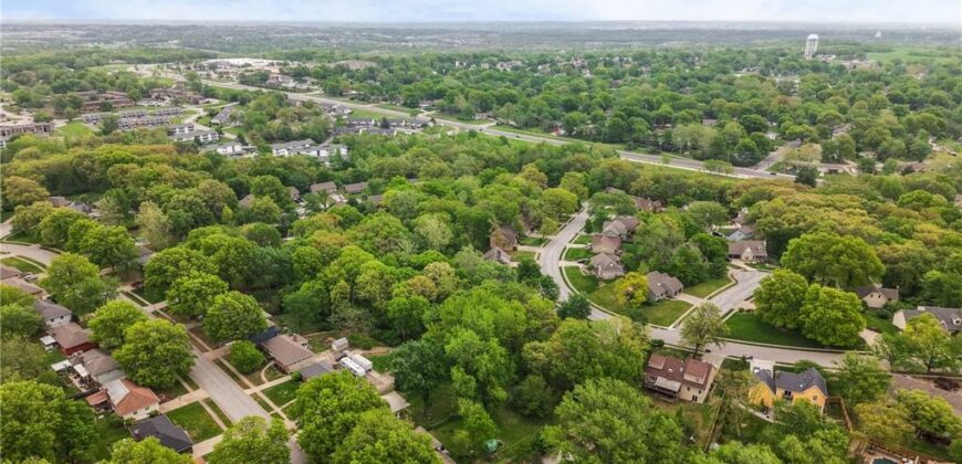 6713 N Garfield Avenue, Gladstone, MO 64118