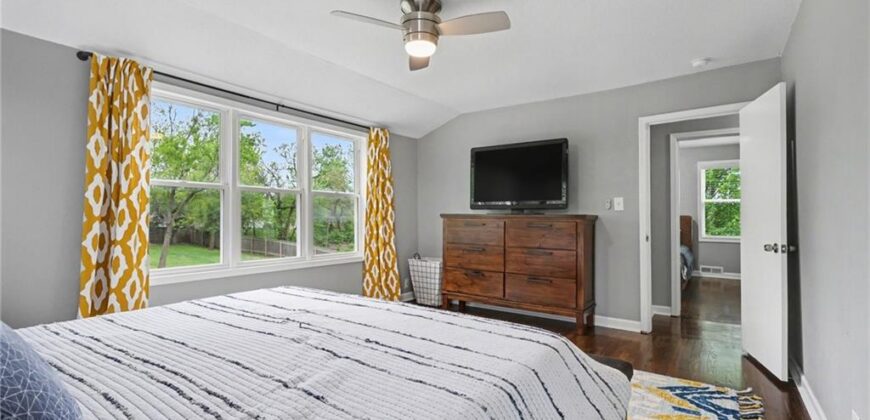 645 NE Barry Road, Kansas City, MO 64155