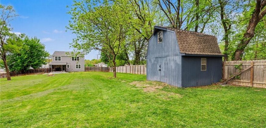 645 NE Barry Road, Kansas City, MO 64155