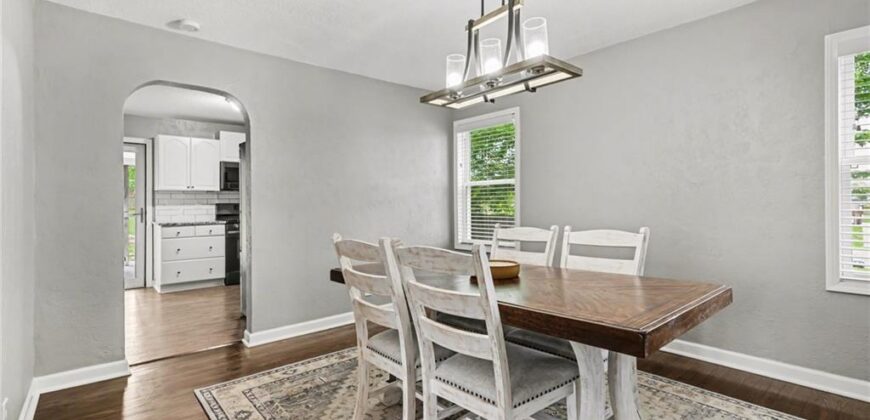 645 NE Barry Road, Kansas City, MO 64155