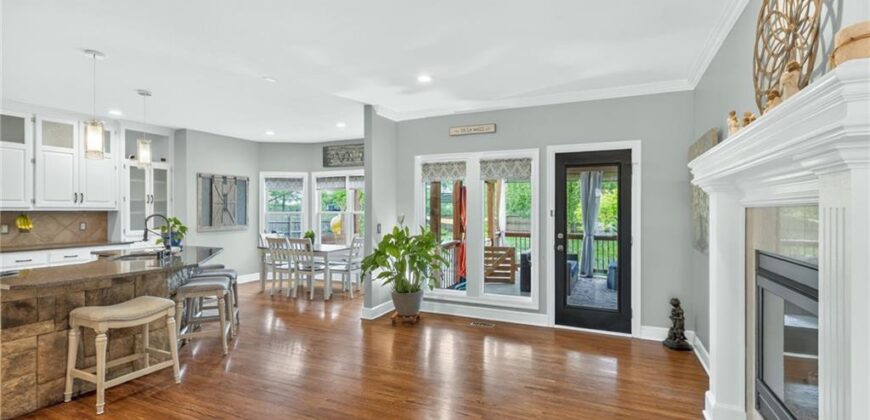 8824 N Farley Avenue, Kansas City, MO 64157