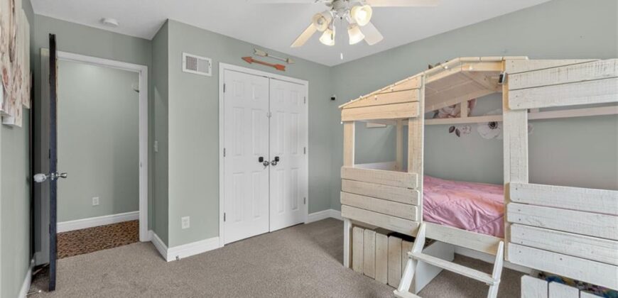 8824 N Farley Avenue, Kansas City, MO 64157