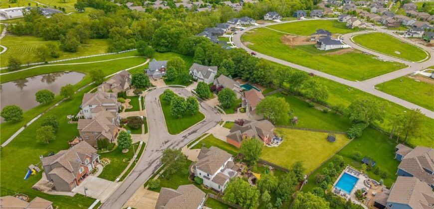 8824 N Farley Avenue, Kansas City, MO 64157