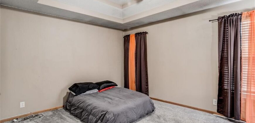 5215 NE 63RD Street, Kansas City, MO 64119