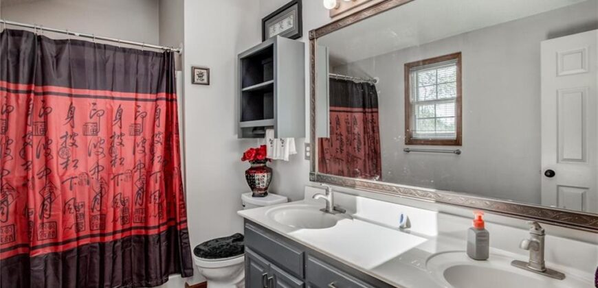 5215 NE 63RD Street, Kansas City, MO 64119