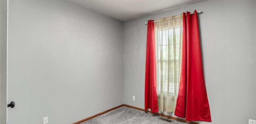 5215 NE 63RD Street, Kansas City, MO 64119