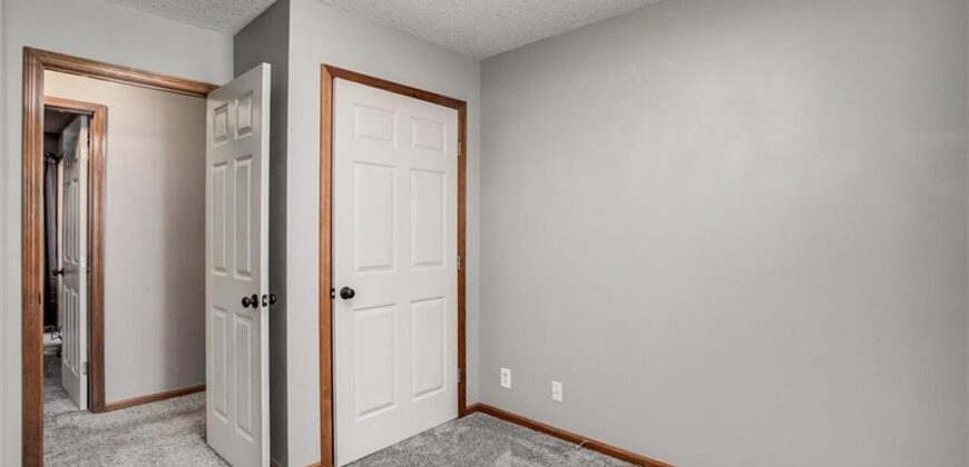 5215 NE 63RD Street, Kansas City, MO 64119