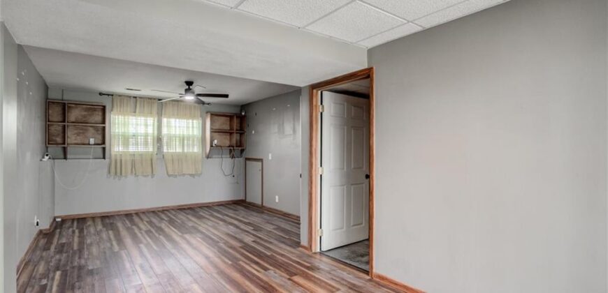 5215 NE 63RD Street, Kansas City, MO 64119