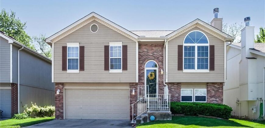 5215 NE 63RD Street, Kansas City, MO 64119