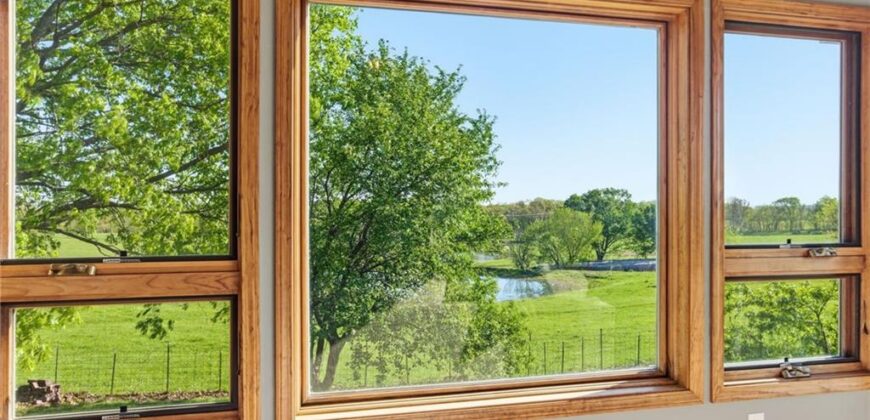 3910 Carter Drive, Smithville, MO 64089