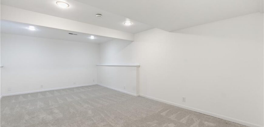 3910 Carter Drive, Smithville, MO 64089