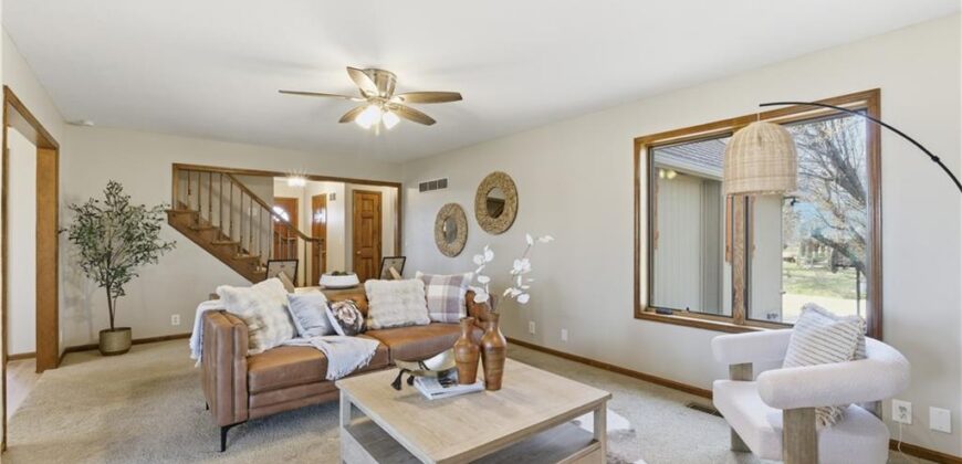 3910 Carter Drive, Smithville, MO 64089