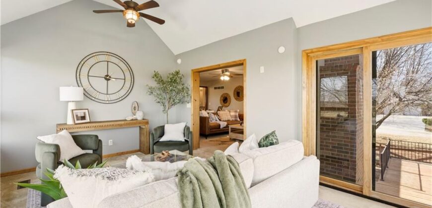 3910 Carter Drive, Smithville, MO 64089