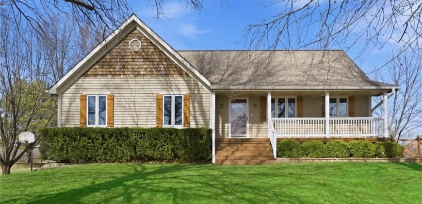 3910 Carter Drive, Smithville, MO 64089