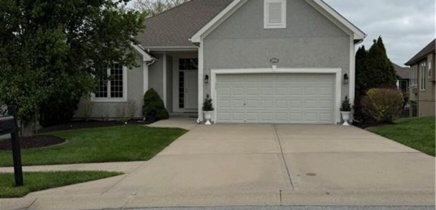 11005 N Cosby Avenue, Kansas City, MO 64154