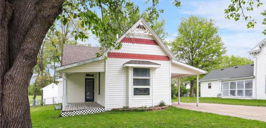 330 E Main Street, Smithville, MO 64089