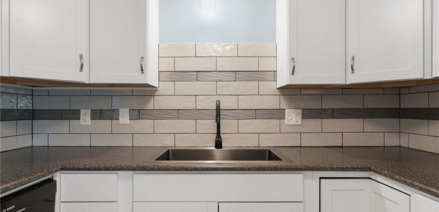 330 E Main Street, Smithville, MO 64089