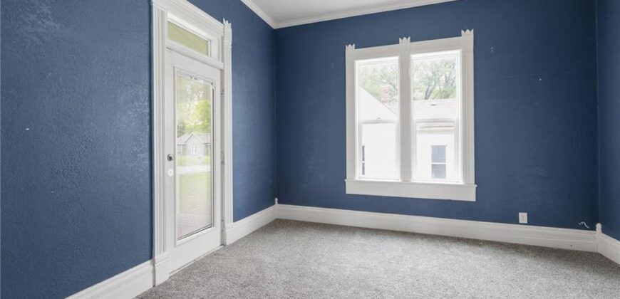 330 E Main Street, Smithville, MO 64089