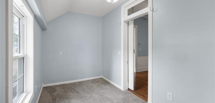 330 E Main Street, Smithville, MO 64089