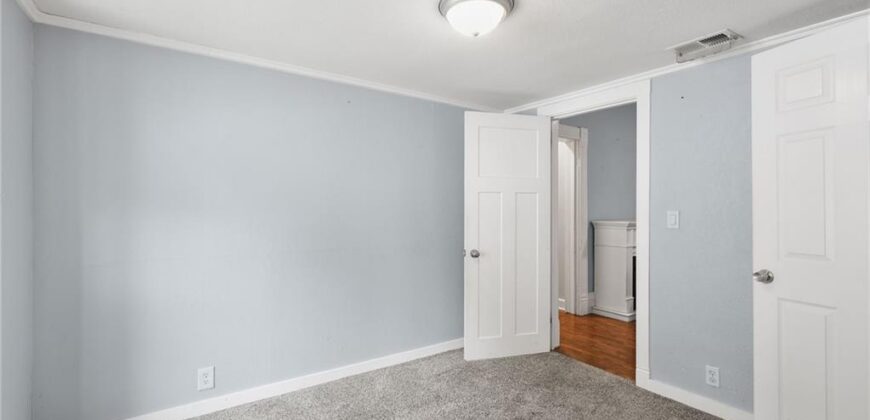 330 E Main Street, Smithville, MO 64089