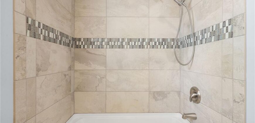 330 E Main Street, Smithville, MO 64089