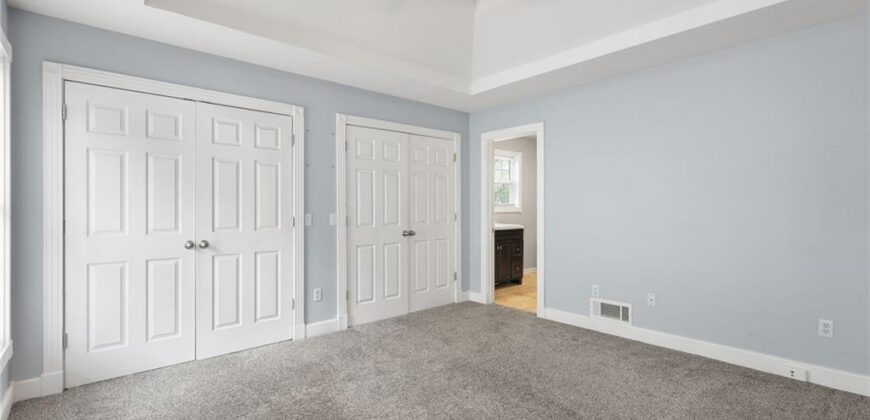 330 E Main Street, Smithville, MO 64089