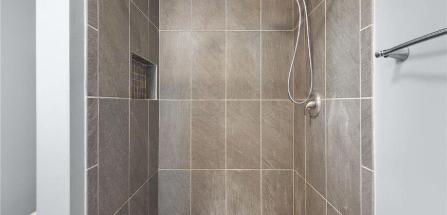 330 E Main Street, Smithville, MO 64089