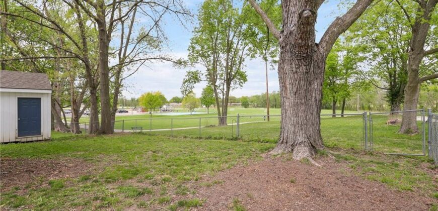 330 E Main Street, Smithville, MO 64089