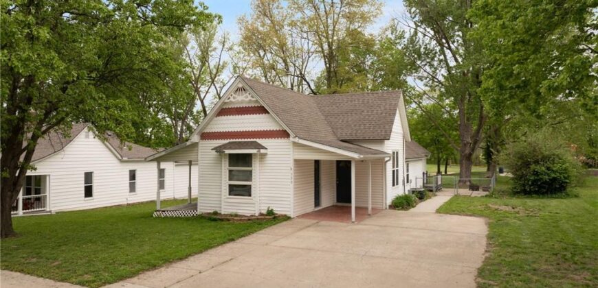 330 E Main Street, Smithville, MO 64089