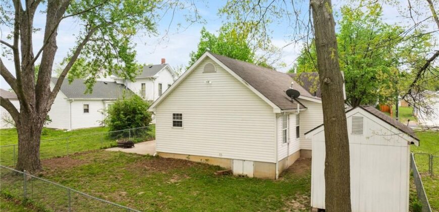 330 E Main Street, Smithville, MO 64089