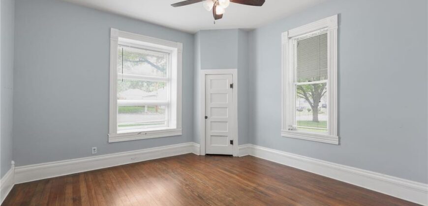 330 E Main Street, Smithville, MO 64089