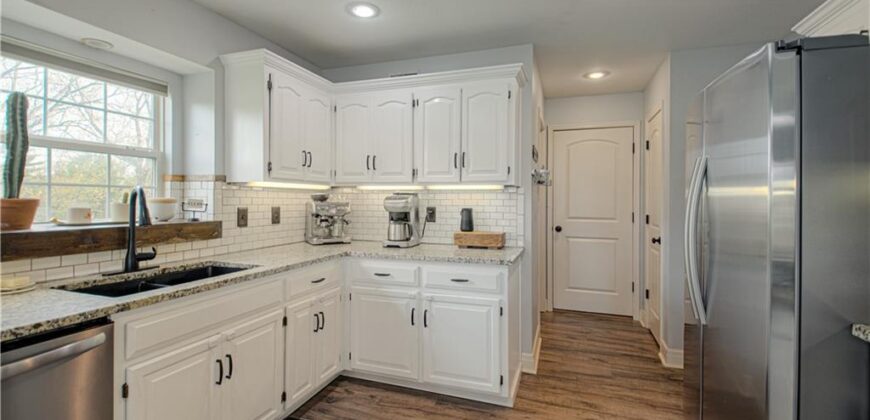 16023 Jesse James Road, Kearney, MO 64060