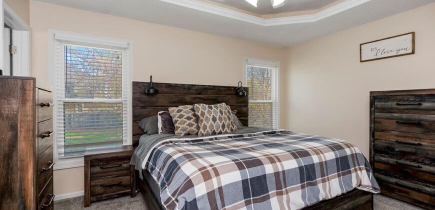 301 Porter Drive, Smithville, MO 64089