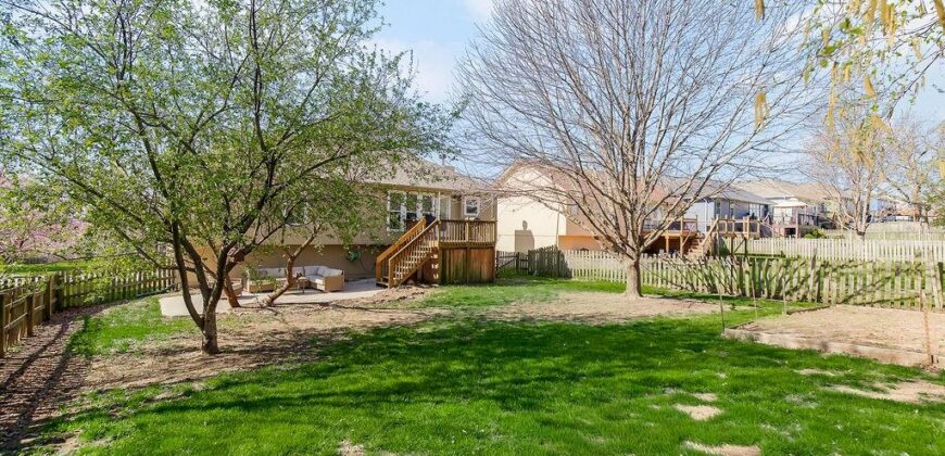 301 Porter Drive, Smithville, MO 64089