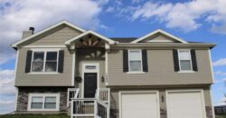 1206 Viola Street, Smithville, MO 64089