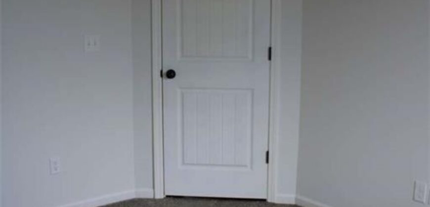 1206 Viola Street, Smithville, MO 64089