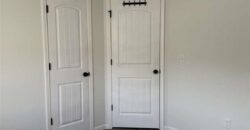1206 Viola Street, Smithville, MO 64089