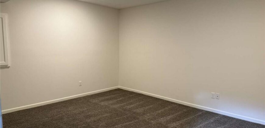 1206 Viola Street, Smithville, MO 64089