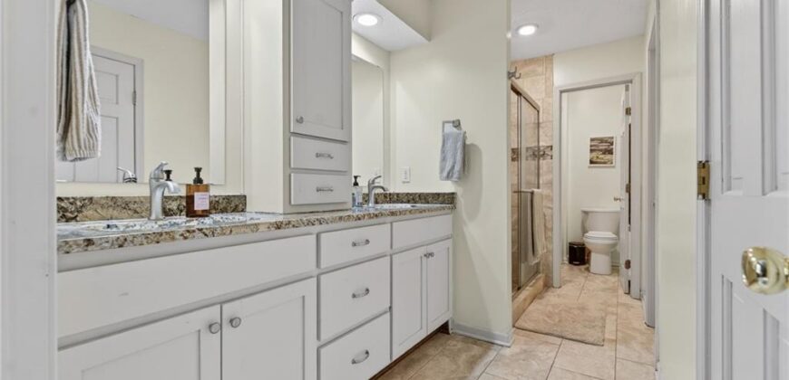 6505 N Wabash Avenue, Gladstone, MO 64118